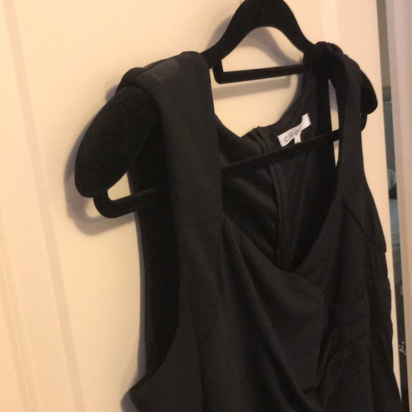 Slimming black Dress - Picture 4 of 6